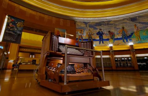 The Cincinnati Museum Center's concert organ console sits in the rotunda of the 94-year-old train station.